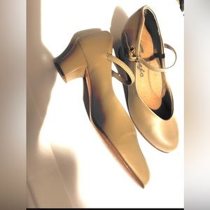 Size 5 interview/character pageant shoe